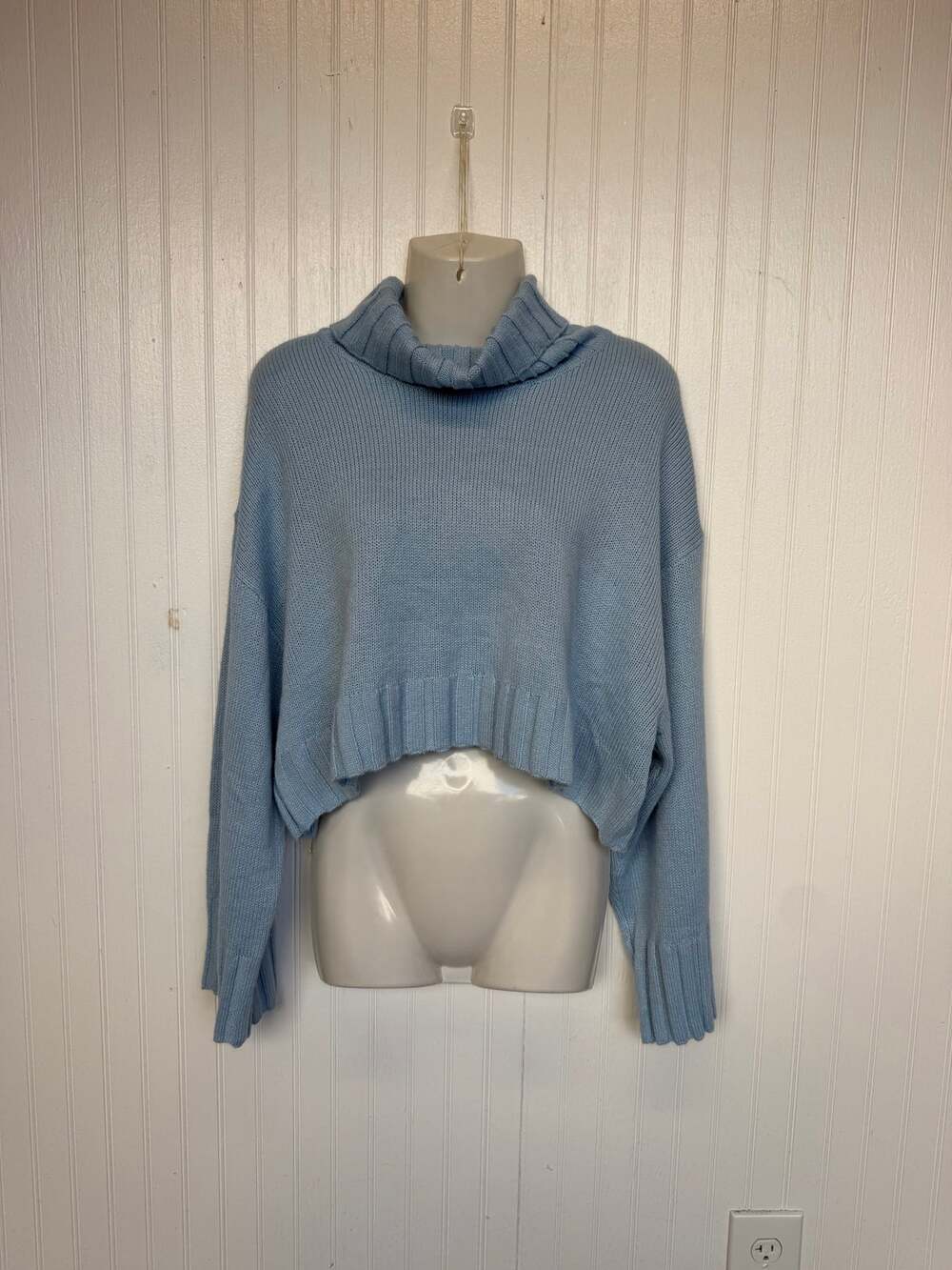H&M Divided Light Powder Blue Cropped Turtleneck Sweater XL